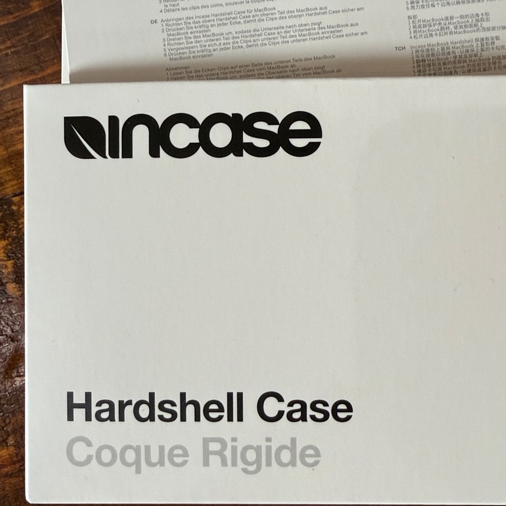 MacBook Pro hard shell case - Picture 5 of 5